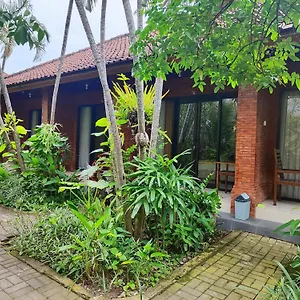 https://adus-beach-inn.ubudhotelsnow.com